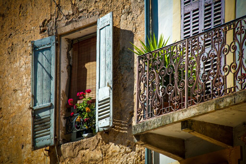 Provence window